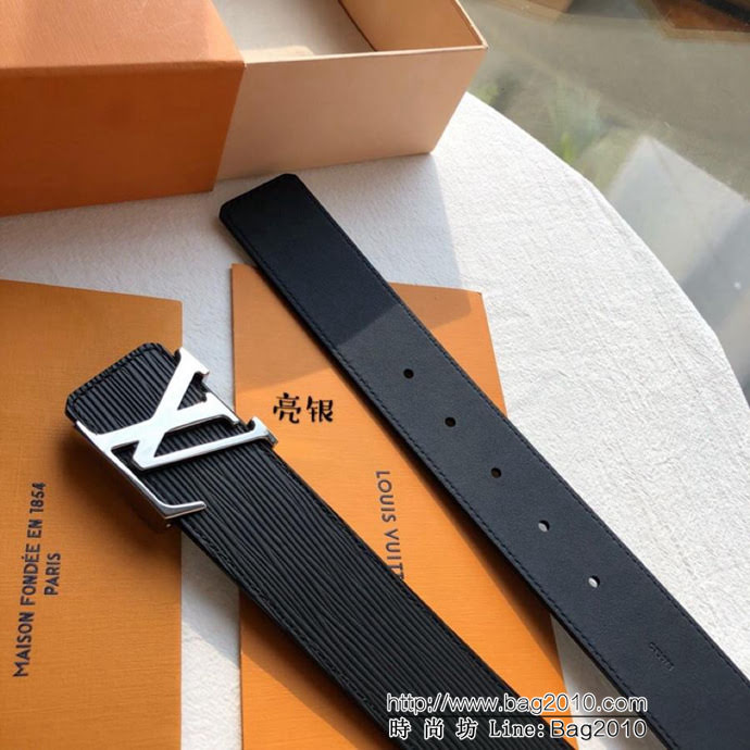 路易威登LV 原單品質LV Initiales 40mm 黑色水波紋腰帶 經典款男士皮帶 M9229  xfp1382